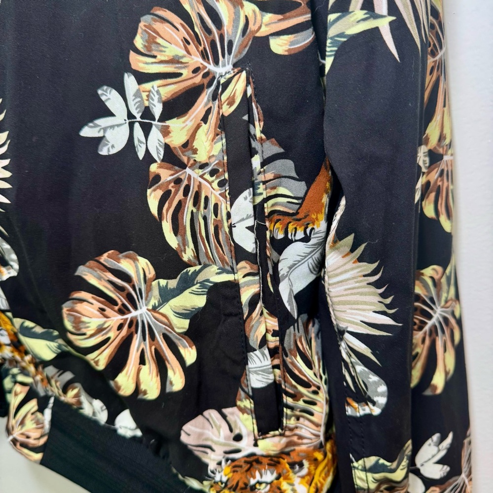 Denim & Flower by Ricky Singh Black Tiger Print Bomber Jacket – XL - Picture 5 of 10